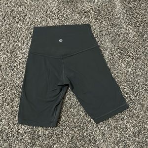 Lululemon bike shorts